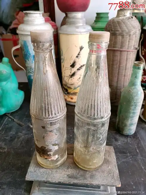 怀旧老天津汽水瓶一对