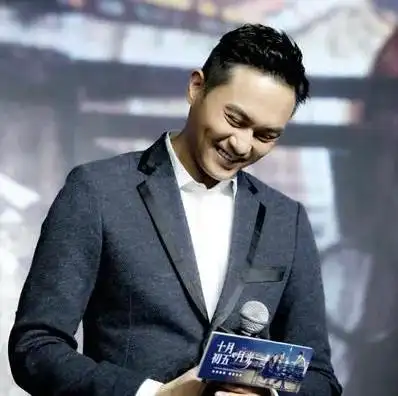 张智霖"披荆斩棘"后退休无期,你到底是多少人的"人间理想"?