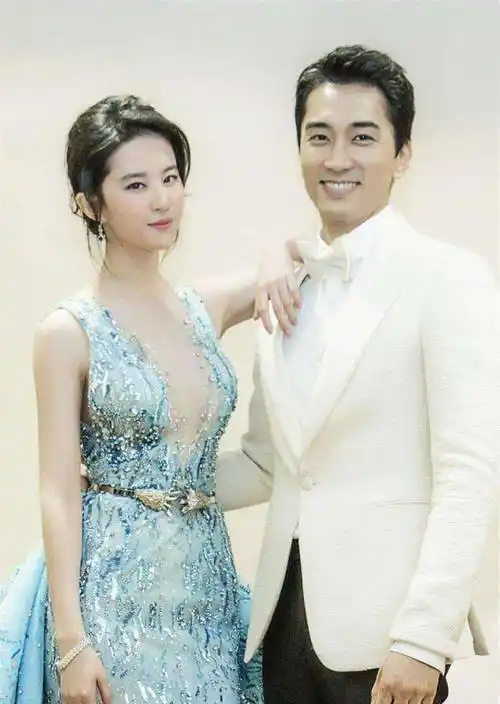 2022年,刘亦菲携带《花木兰》转战好莱坞,束手无措成绩平平.