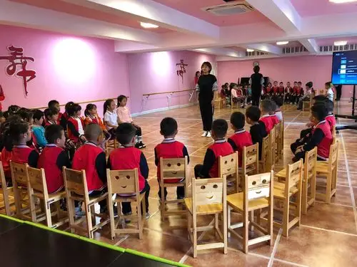 京师乐园艺术培训:口才班开课了!