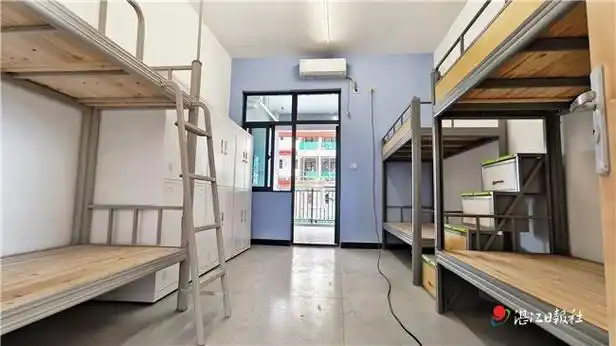 5月22日,正在建设的广东实验中学湛江学校初中部男生宿舍.