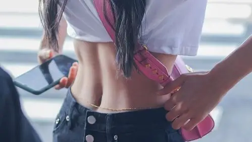 这个腹肌是真实存在的吗?惊到我了