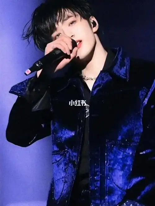 刘耀文神图壁纸刘耀文高清壁纸壁纸分享tnt时代少年团