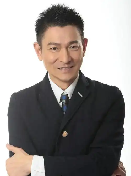 刘德华,这位华语电影界的传奇巨星,在演艺生涯中收获了多项重要奖项