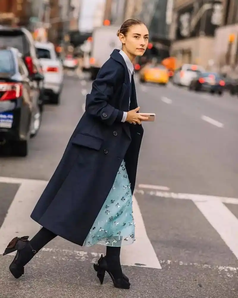 蓝色配什么颜色好看 藏蓝色最佳配色表-百科叔叔