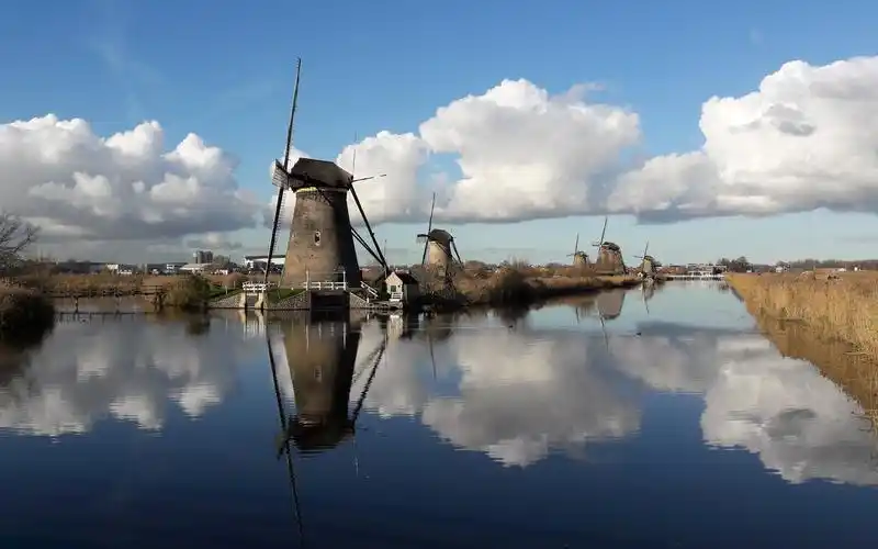 荷兰风车建筑风景图片桌面壁纸