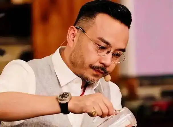 事实证明,"跌落神坛"的"卫视一哥"汪涵,如今已活成了个笑话