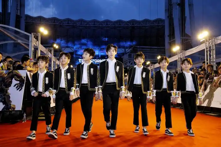 yhboys组合变5中国地区推广曲aok首发