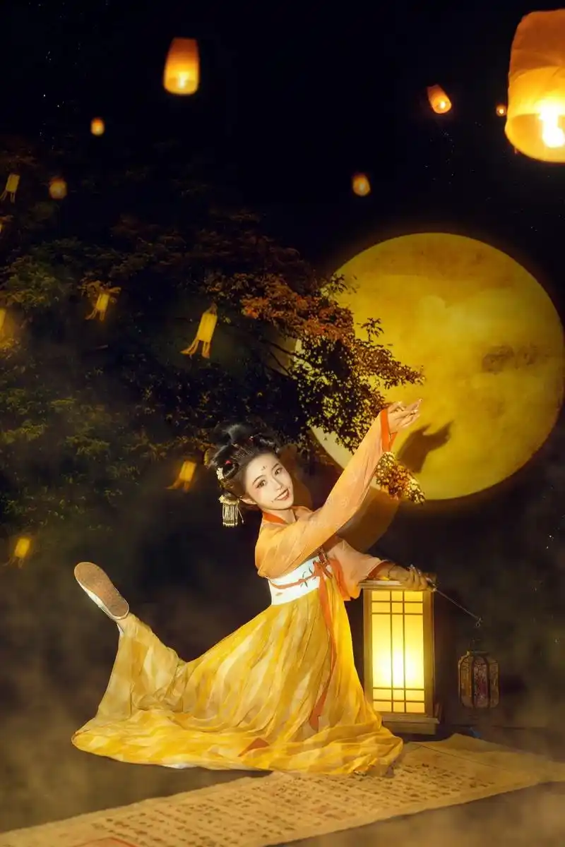 国风美人 汉唐风韵#古风摄影 #古装艺术照 #古风 #原创古 - 抖音