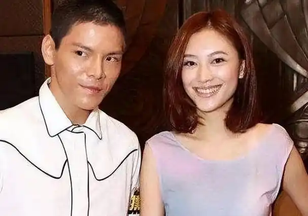 "精明女人"应采儿,为何不嫁豪门向佐,选择家世一般的陈小春?