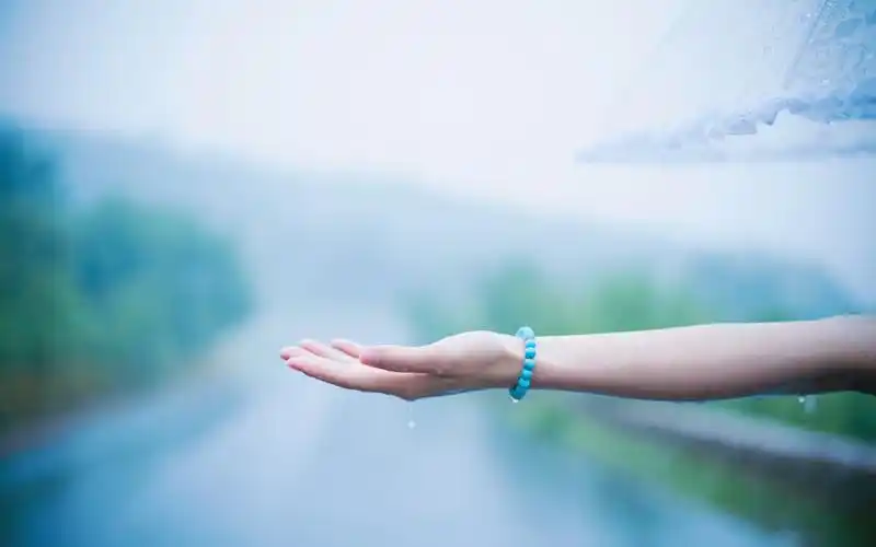 雨季,下雨,雨,伤感,手,唯美,雨伞,心情雨季壁纸图片