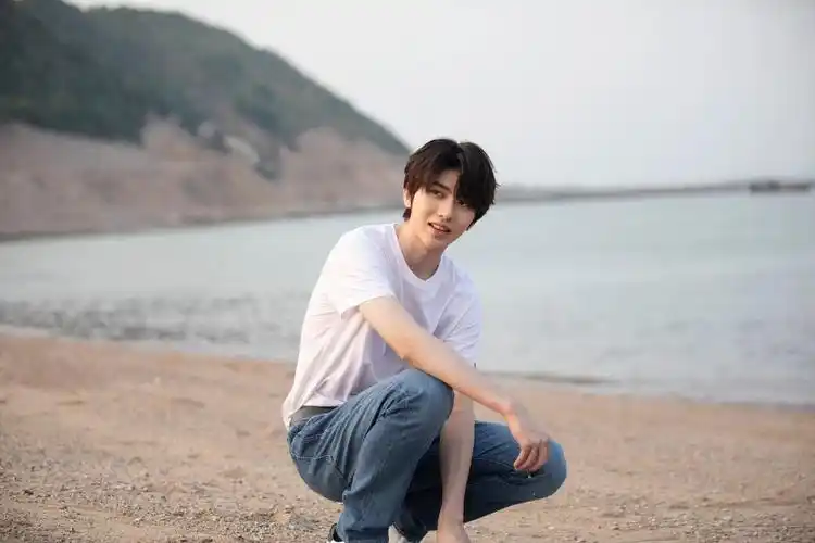 cr:《十三行》蔡徐坤 - 堆糖,美图壁纸兴趣社区