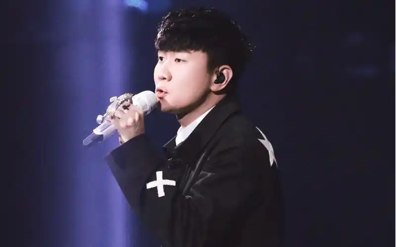 林俊杰《将故事写成我们》新歌首唱 超清饭拍 20191019 抖音奇妙夜