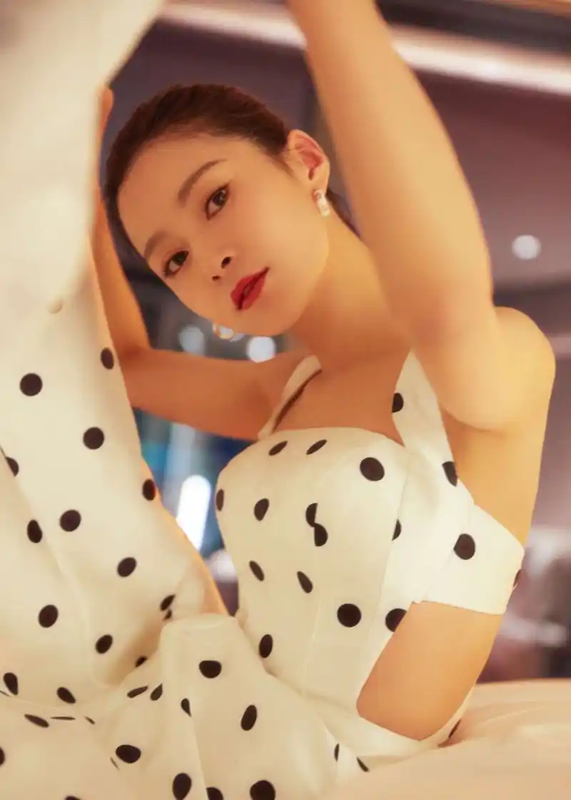 明星小夫妻王媛可王雨:我们是幸福的"422大家庭"