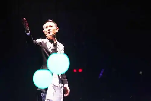 体育馆票价280,580,780,980,1280,1680 购票链接刘德华北京演唱会