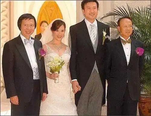 扒一扒霍启刚的情史