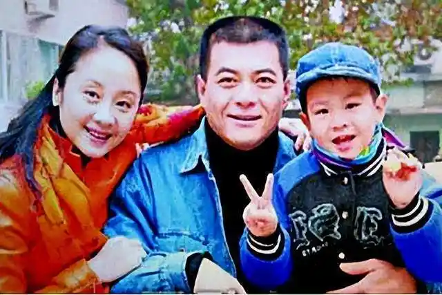 一物降一物,王新军让前妻过丧偶式婚姻,二婚却将秦海璐宠上天|唐静