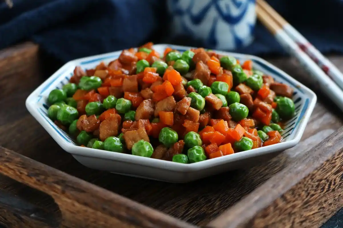 美味可口的家常小炒,颜色丰富颜值高,脆嫩交织超解馋,特好吃