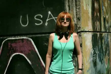 黄色的 黄皮肤的 黄种人的 胆怯的照片