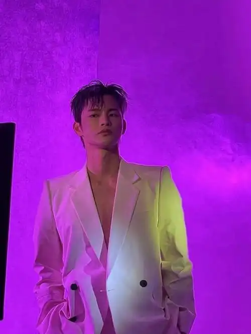 徐仁国太鲨我国子真的又帅又可爱000000