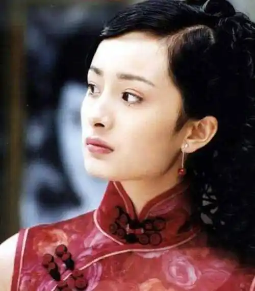 杨幂出道18年演过70部剧,成就她的是《宫》,但最高分不是它_电视_作品