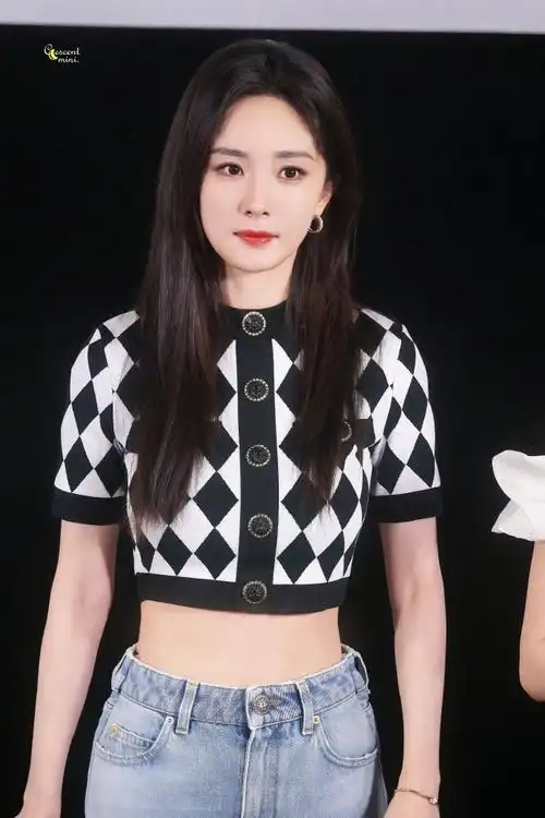 杨幂涂山红红##杨幂 狐妖小红娘月红篇##狐妖小红娘月红篇微博追就排