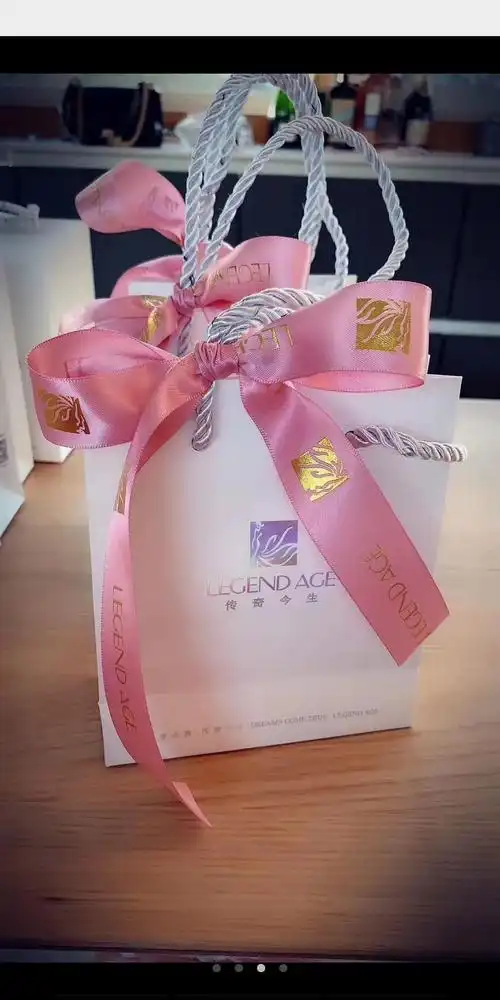 其实我们晒的不是礼物,是温暖