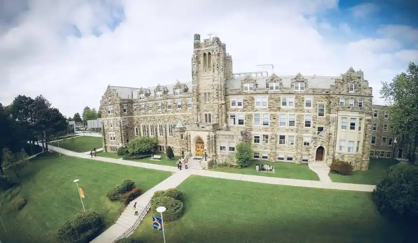 加拿大多伦多大学博士后研究学者学校介绍_大城市_与美国_金融