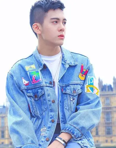 曾舜街拍图片唐三十六化身可爱男生