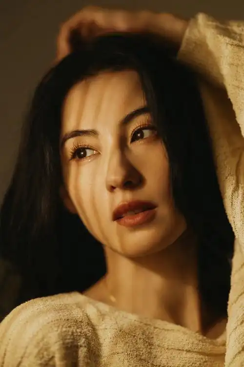 张柏芝生活多么洒脱,但感情始终磕磕绊绊,是她自身的原因吗?