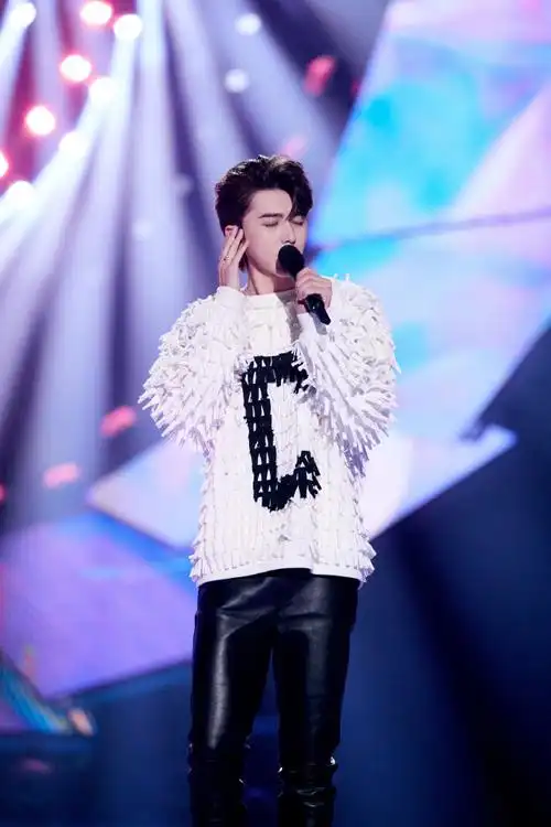 19977615 行程70  长沙7615北京蔡徐坤工作室无惧议论