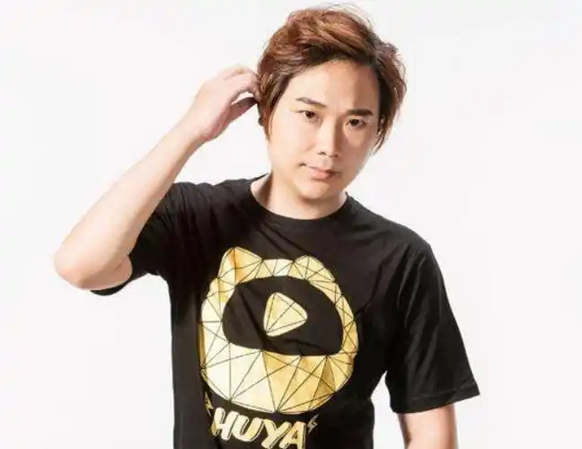 主播疯狂现金抽奖到底亏不亏楚河送出118万元礼物收入238万元