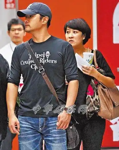 黄维德的妻子是谁 和王耀庆很相像