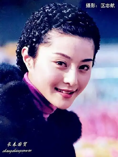 范冰冰18岁旧照曝光清纯可人笑容甜美满脸胶原蛋白