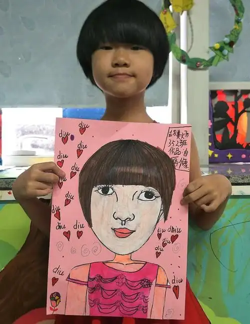 暑假一期写生线描班,第九,十课《我的自画像》