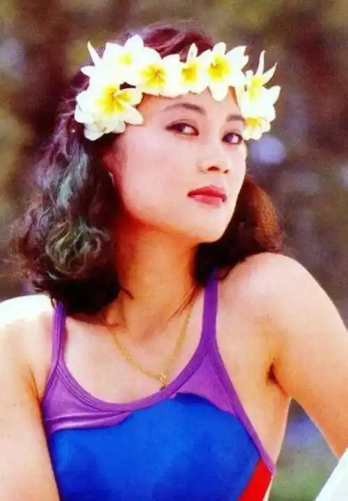 李凤旭泳装照韩月乔泳装照张琪泳装照片丽智泳装照片钟楚红泳装照