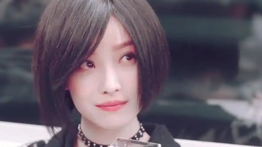 【倪妮:28岁未成年】小凉夏|像鱼