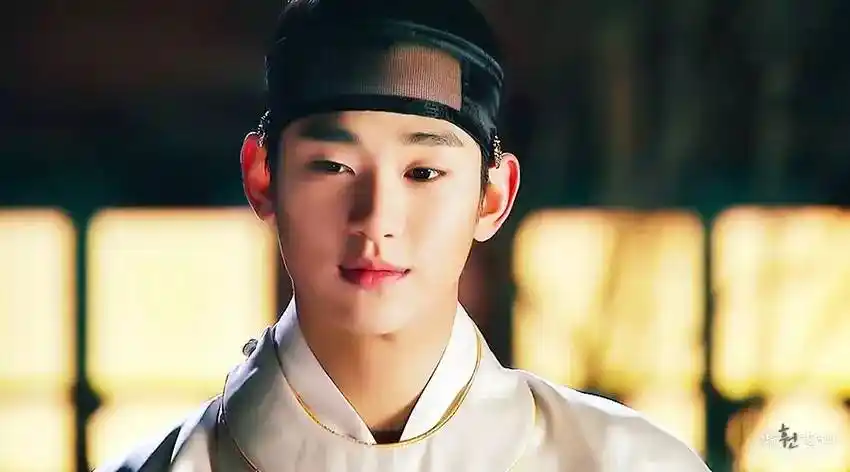 代头真非一般人可撑得住的看得久竟看出美感一个真正为古装而生的男人