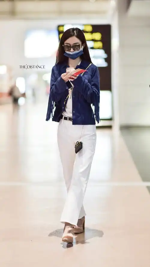 赵丽颖 机场美拍