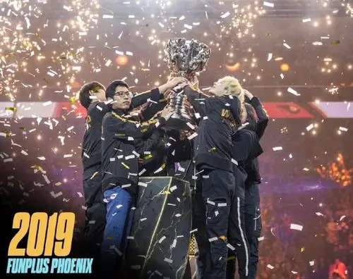 lolesports更新动态发布十张s赛的冠军合影