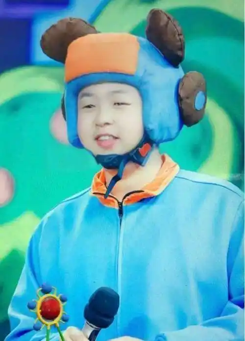 充气版何炅很呆萌,吴昕眼神迷人_谢娜_杜海涛_小时候