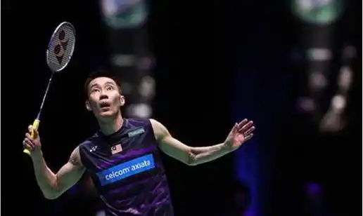 "悲情英雄"李宗伟:为治癌症电疗33次喉咙全烂,吃饭时要喷麻药_林丹