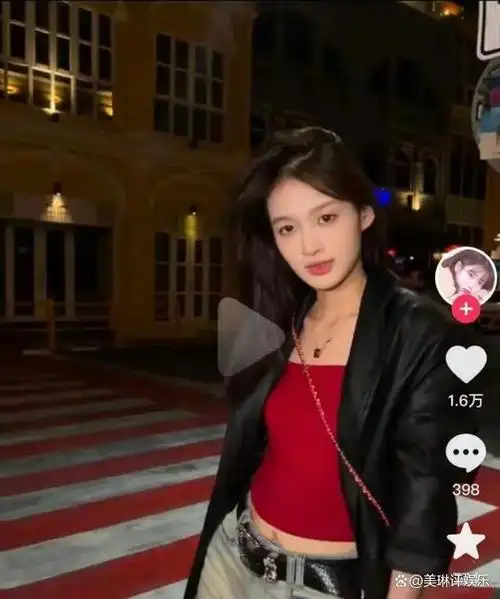 王思聪带美女逛街被偶遇小羽发文谈分手女方身份被扒刚刚成年