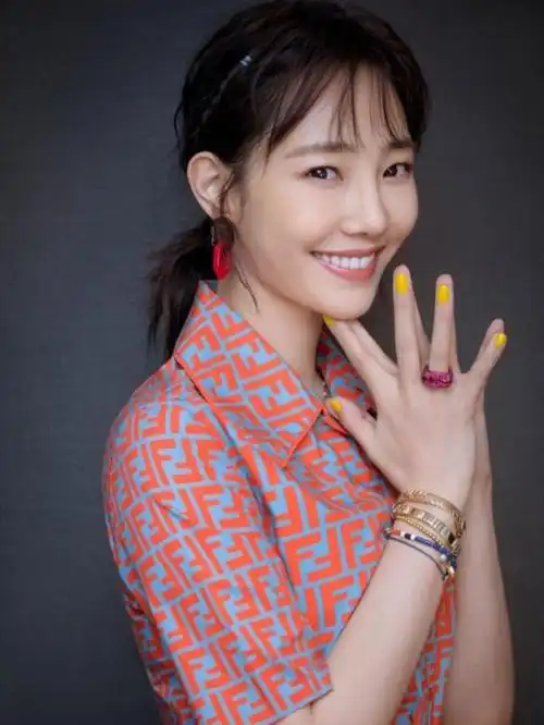 一指禅白百何什么意思 为啥叫白百合一指禅-世界十大百科