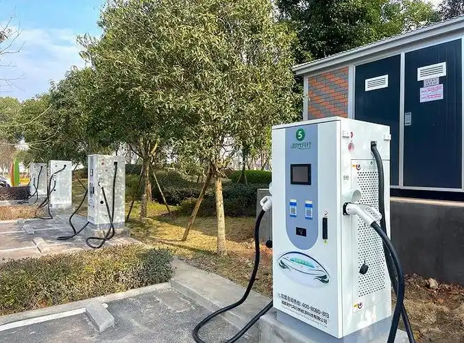 滩上好事 | 中铁黑龙滩首个新能源汽车充电站试运营|界面新闻