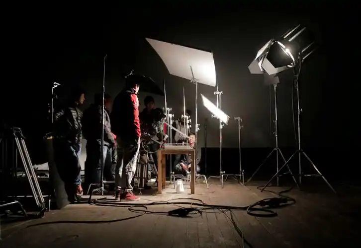 在片场的角色 - 知乎