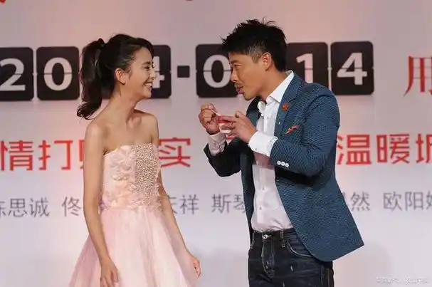 陈思诚高调为前妻佟丽娅庆生,网友猜测要复合?