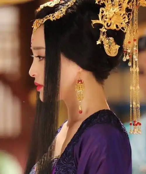 原创古装女明星最美侧颜照赵丽颖可爱杨幂清丽张馨予惊艳你喜欢谁呢