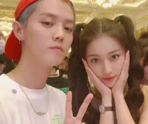 关晓彤爷爷背景强大岳云鹏叫她姑姑姐姐关晓丹死因成谜