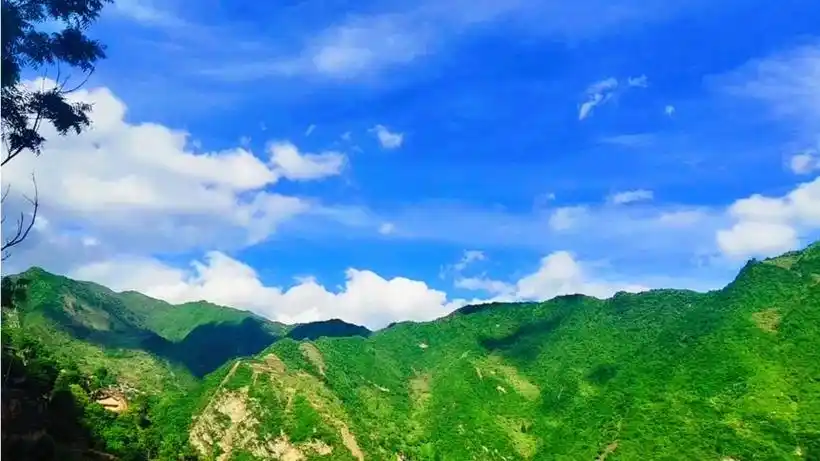 蓝天白云绿水青山